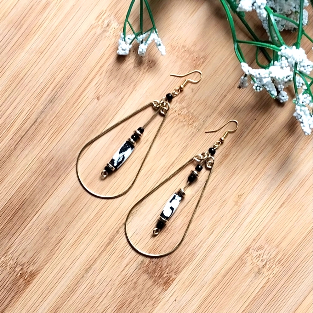 1PR Beautil Kenyan Brass Petali and Batik Earrings - Picture 2 of 5
